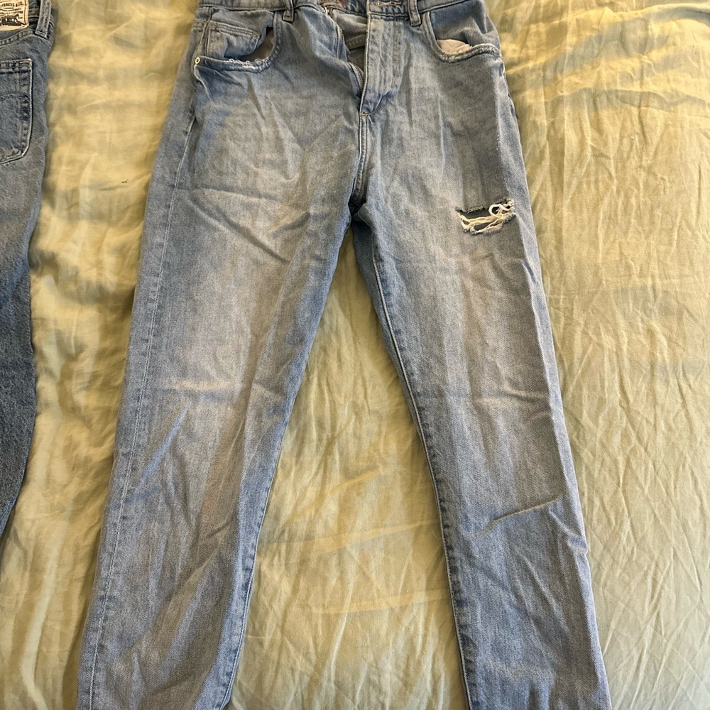 DL1962 womens Distressed Jeans
